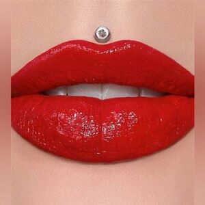 2. Jeffree Star Velvet Trap Red Affair Iconic Luxe Matte Statement Red Lipstick